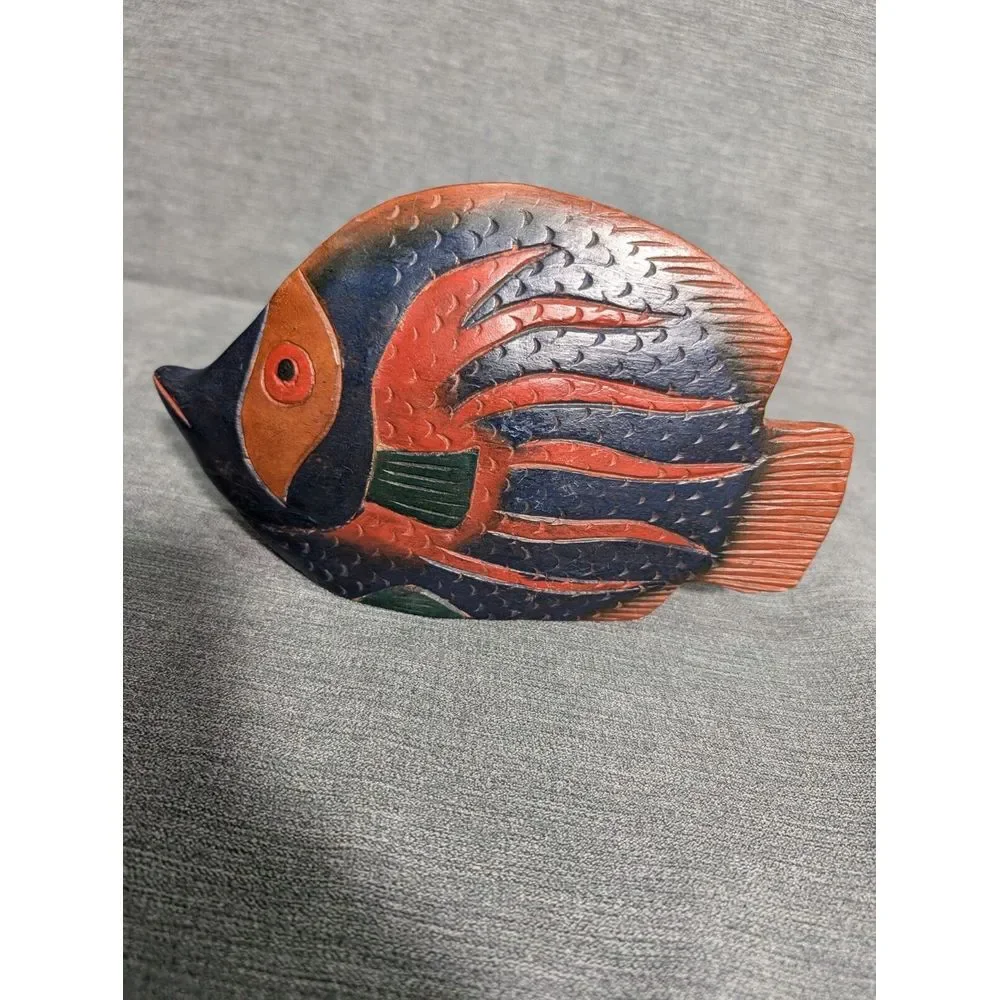 Pair‎ Of Hand Carved Wooden Fish Figures 10